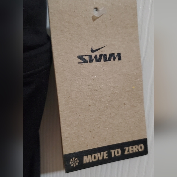 NWT Nike Tankini Top.  Size S - Picture 4 of 5